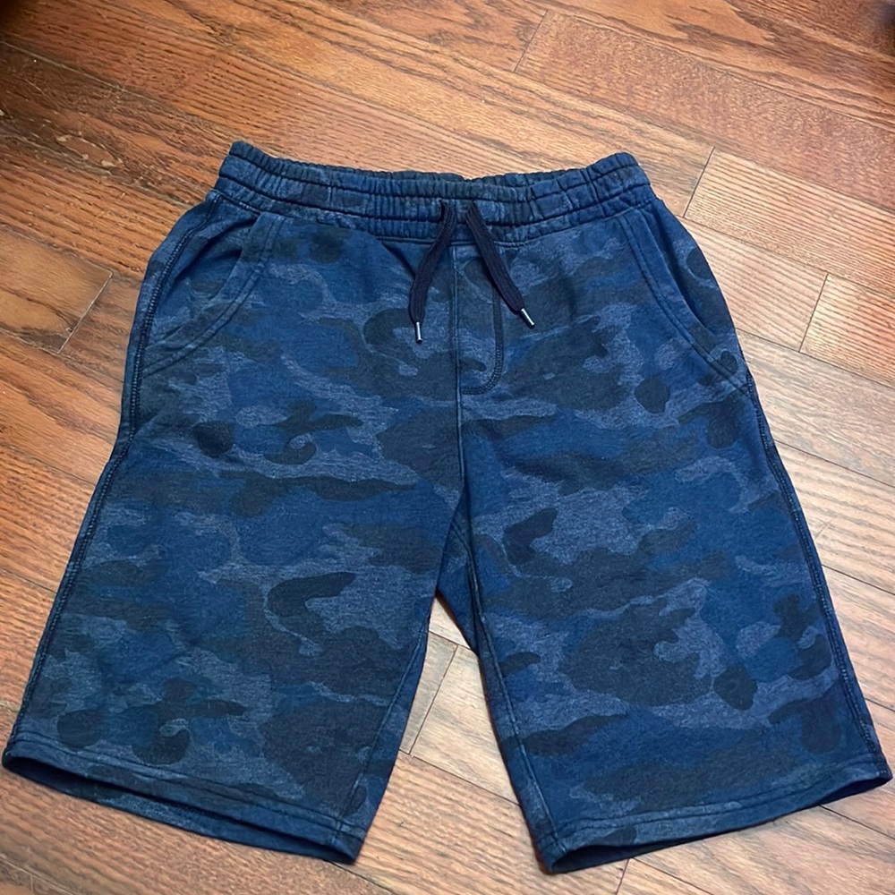 Boy’s Old Navy shorts size XL